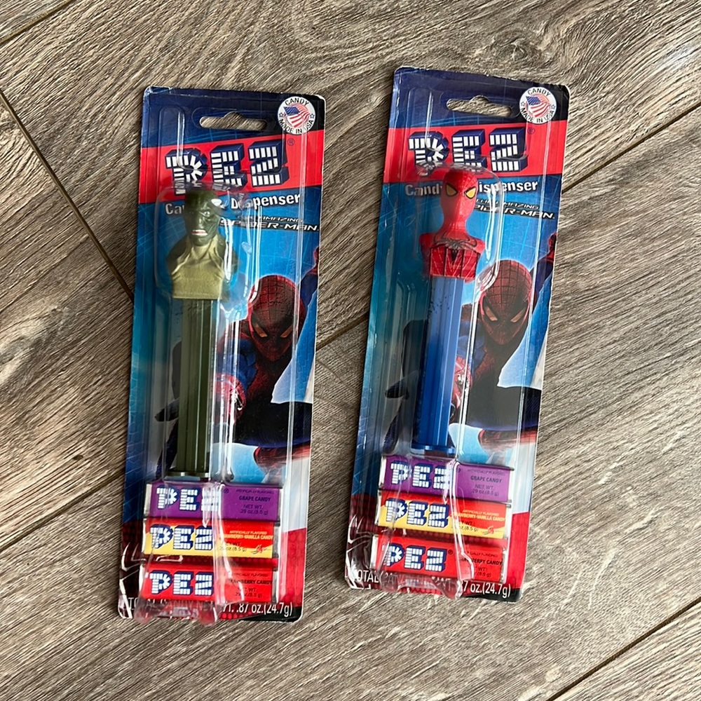 Pez Candy & Dispenser Spider-Man Set